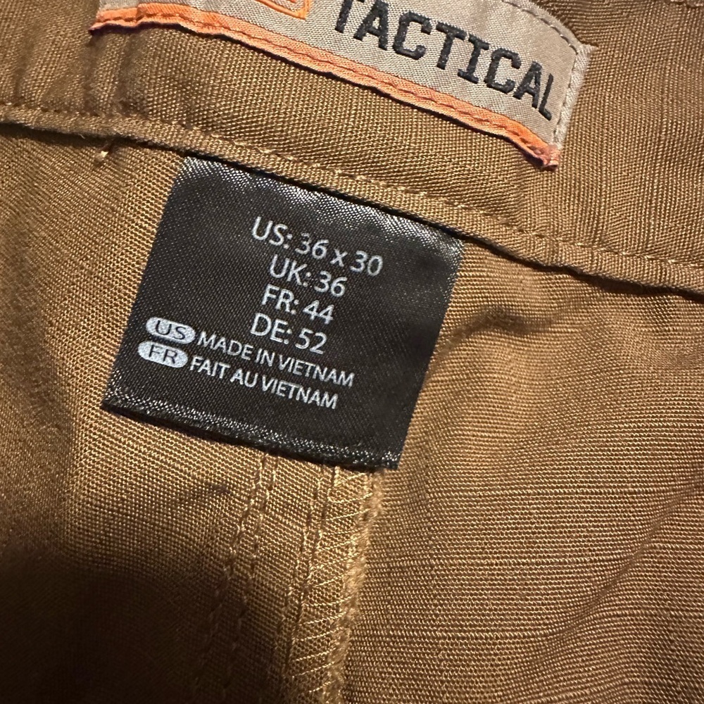 5.11 Tactical Men's Tan Cargo Pants Sz 36x30 - Picture 7 of 13